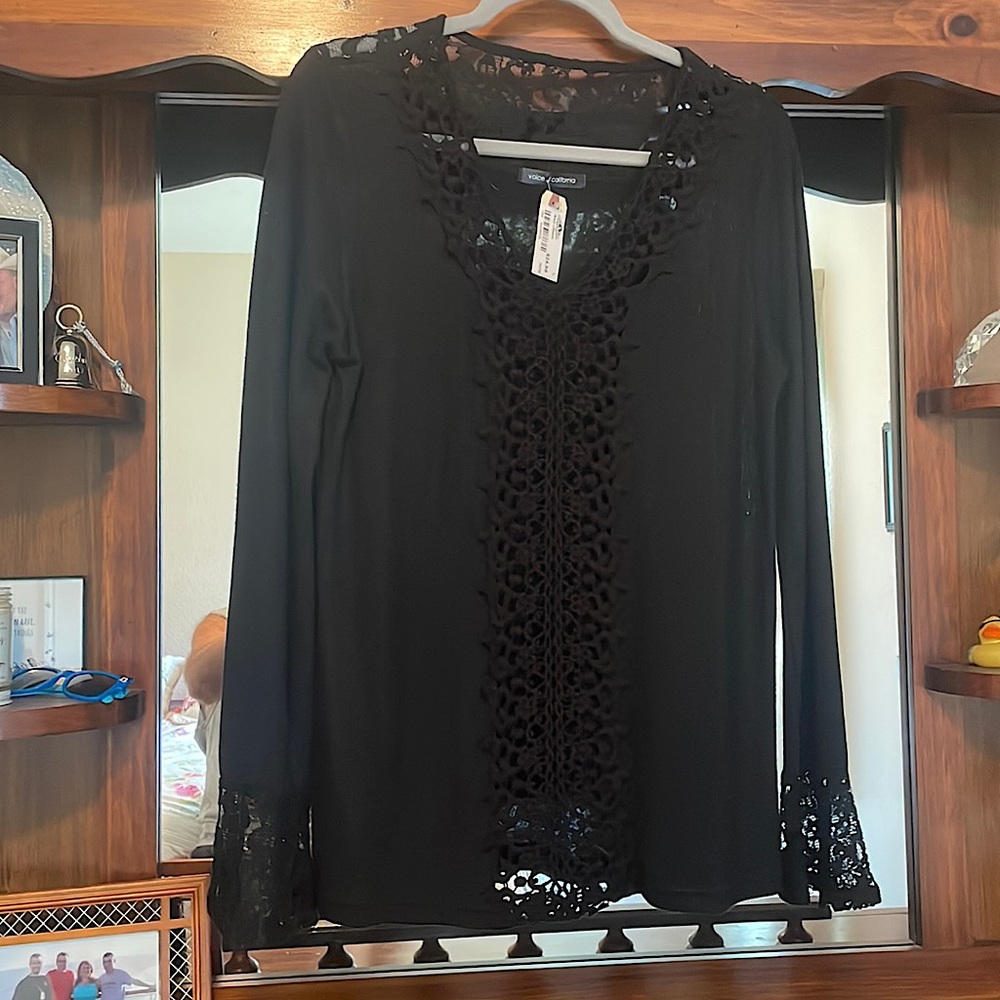 Black Long Sleeve Light Sweater With Lace Cutouts